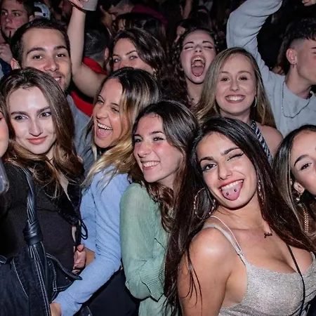 Oasis Apartment-open Minded Libertine Naturists Age 18-36 Ostello *